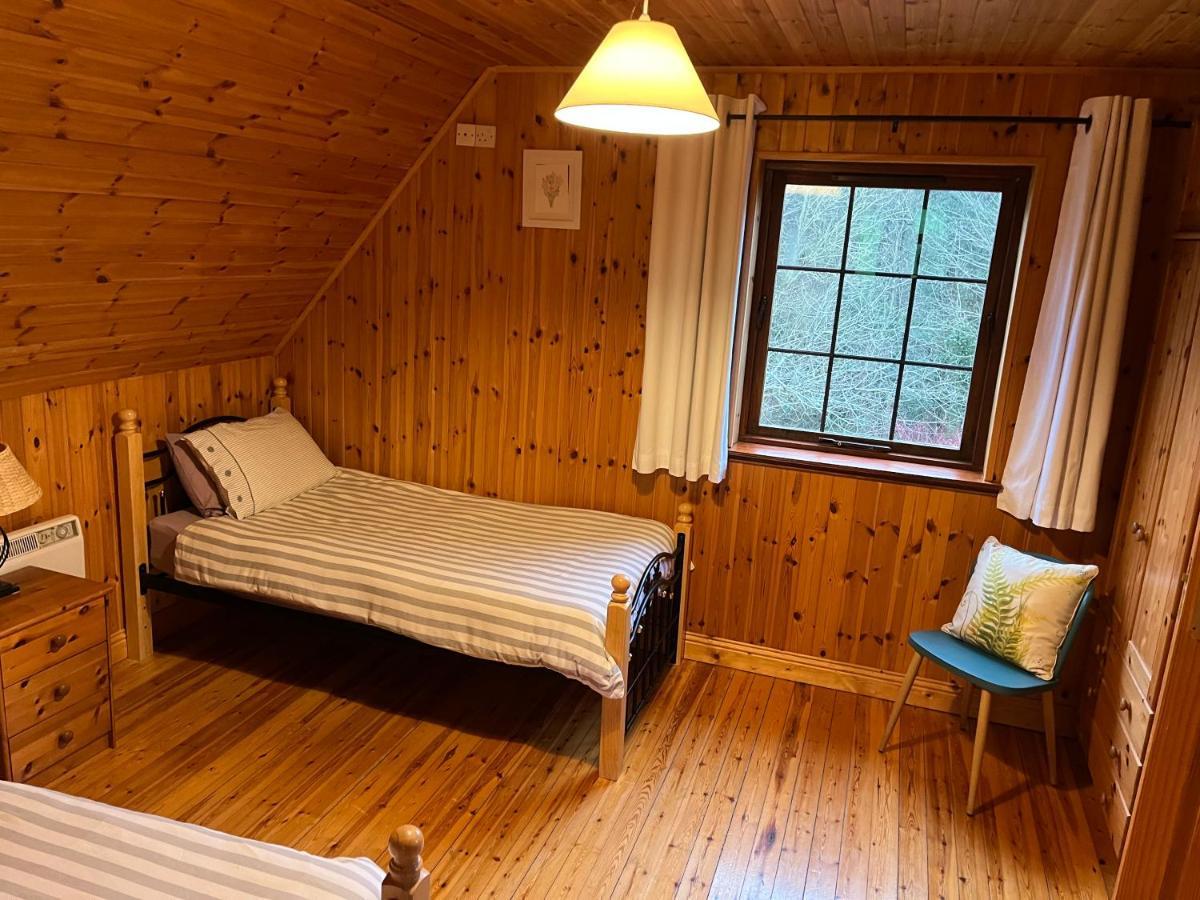 Cosy Lakeside Chalet With Option To Add Private Hot Tub Duneena Екстериор снимка