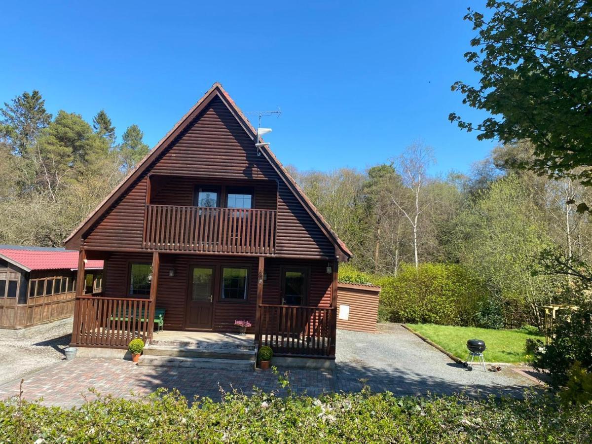Cosy Lakeside Chalet With Option To Add Private Hot Tub Duneena Екстериор снимка