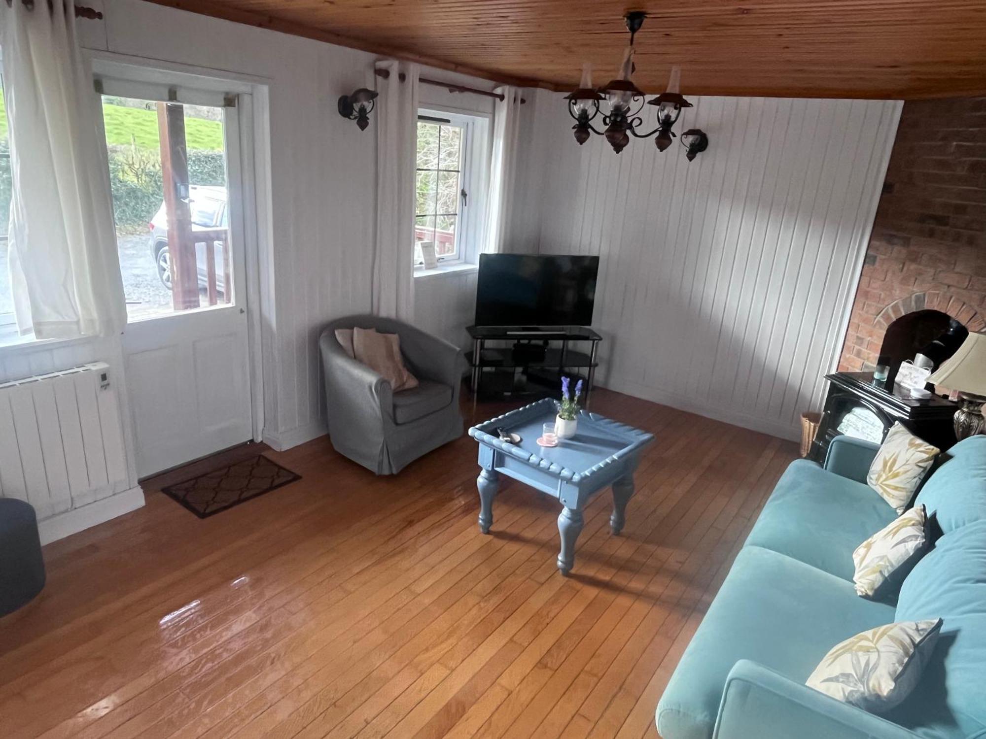 Cosy Lakeside Chalet With Option To Add Private Hot Tub Duneena Екстериор снимка